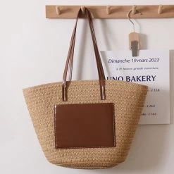 Light Camel Zip Contrast Shoulder Bag