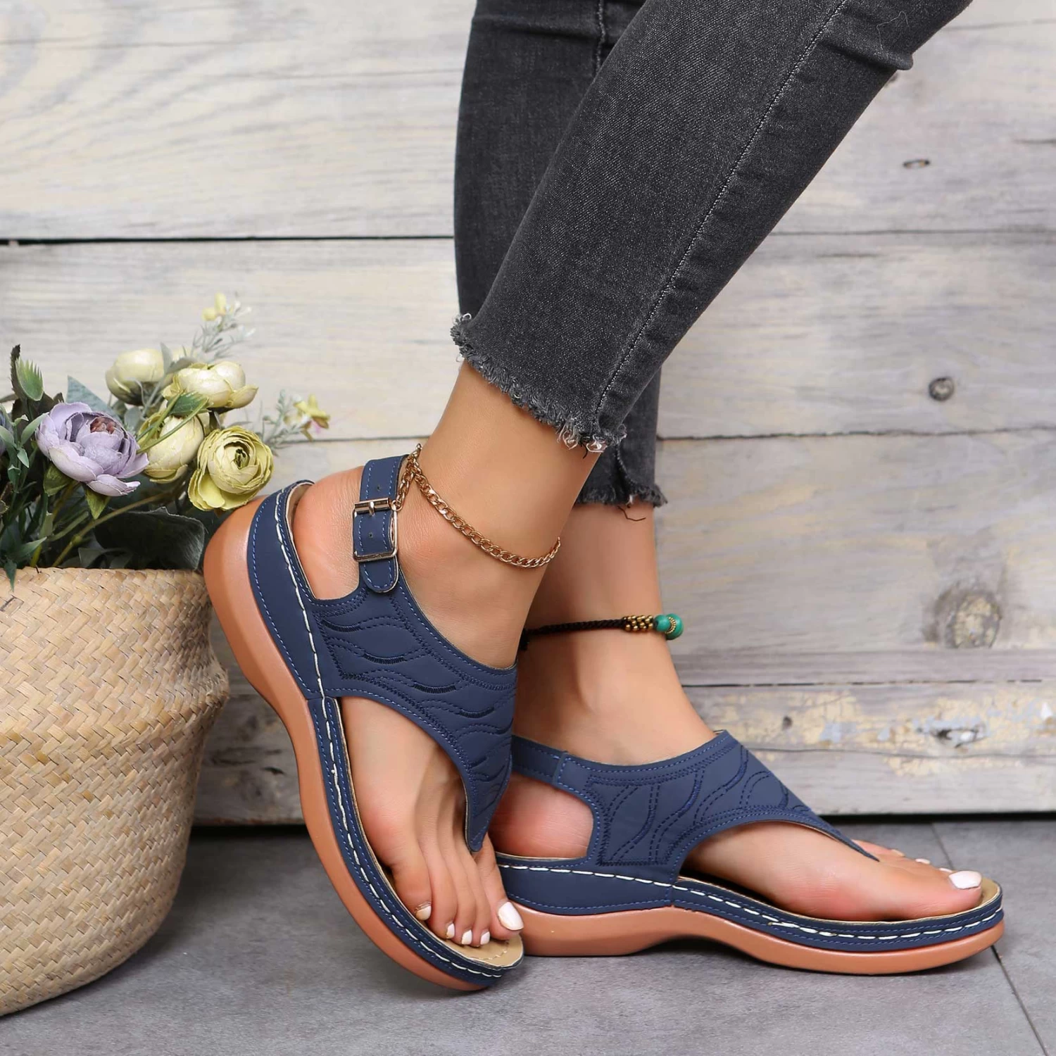 Navy Toe Post Mid Heel Sandals